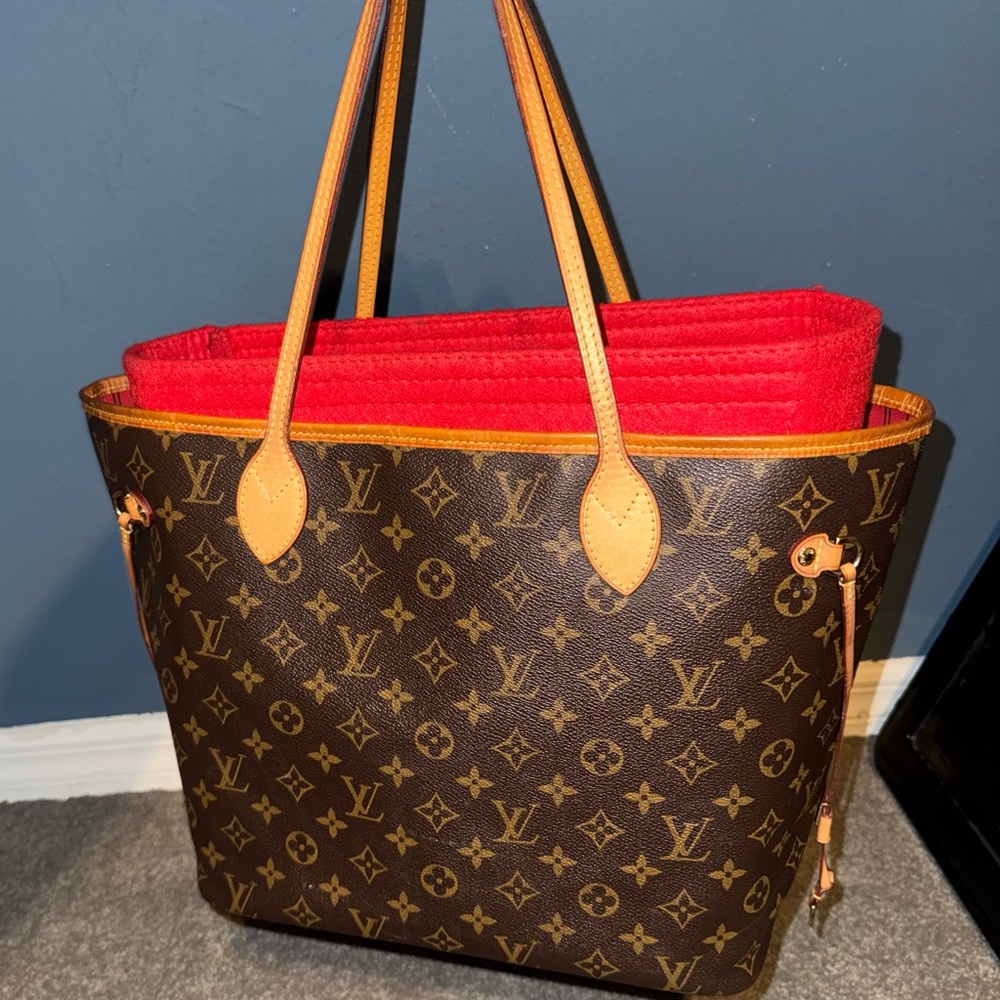 Louis Vuitton Classic Brown Monogram Tote - Picture 3 of 13